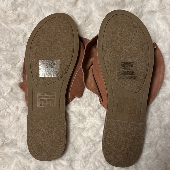 American Eagle Suede Bow Sandals - Rose Pink - NEW *8* - Picture 2 of 3